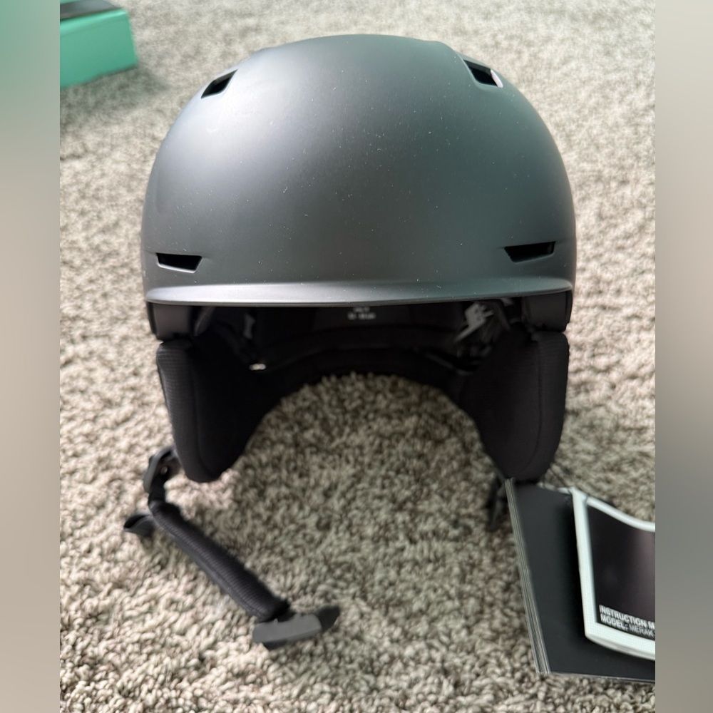 Anon Merak Wavecell snowboard and ski helmet